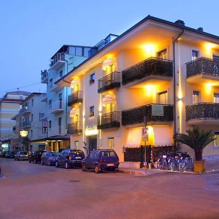 Casa Vacanze Villa Spina ซัน เบเนเดตโต เดล ตรอนโต ห้อง รูปภาพ
