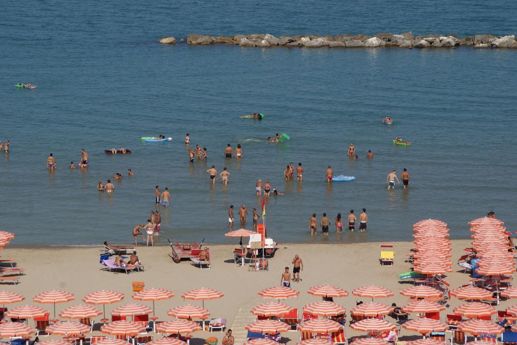 Casa Vacanze Villa Spina ซัน เบเนเดตโต เดล ตรอนโต ภายนอก รูปภาพ